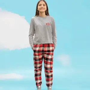 Pijama Juvenil Remera Jersey y Pantalón Pilu